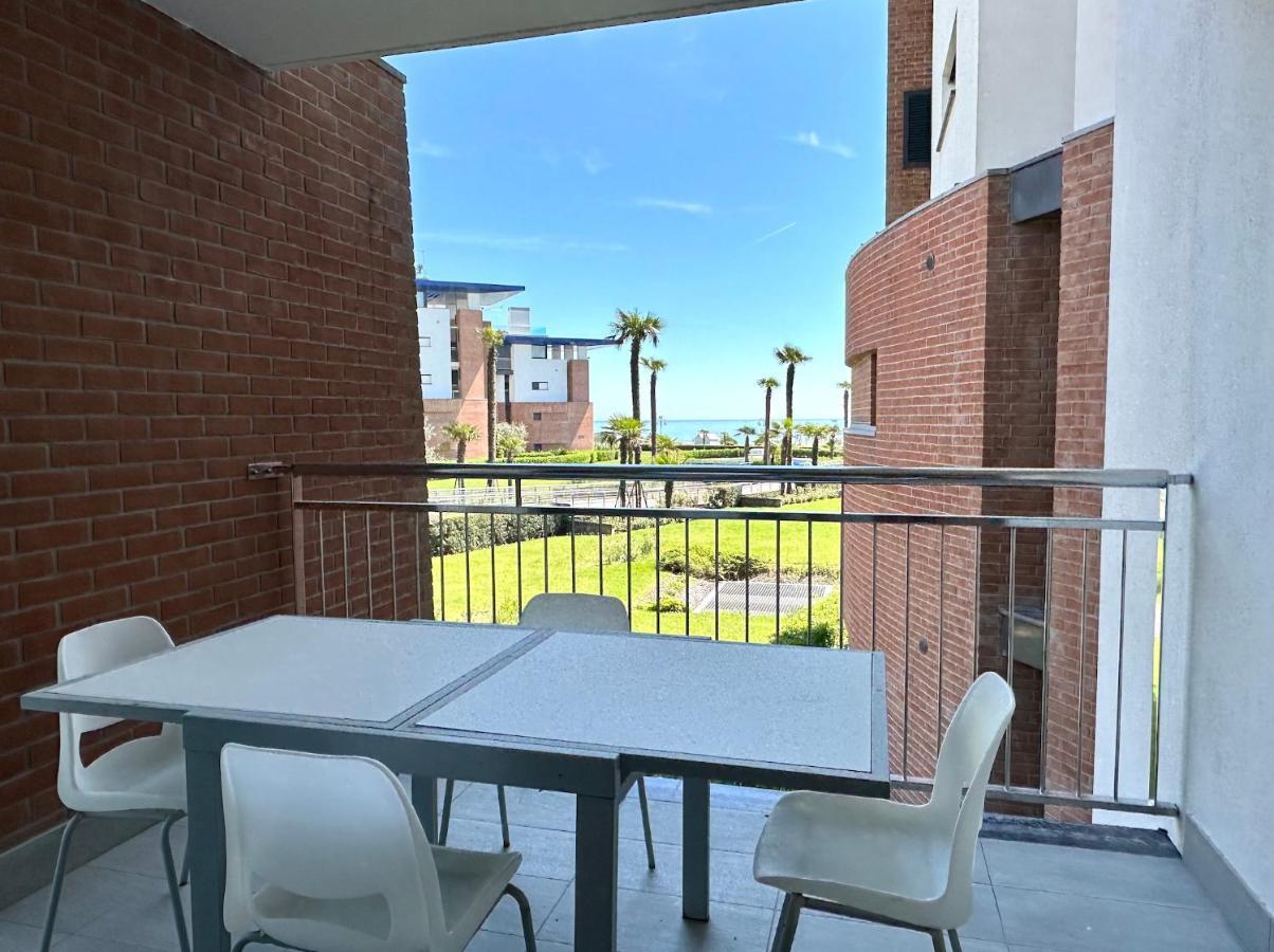 Frontemar Residenze Sul Mare - Carraro Immobiliare Jesolo - Family Apartments Extérieur photo